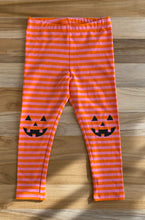 Load image into Gallery viewer, Halloween Pumpkin Leggings
