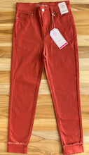 Load image into Gallery viewer, Coral Capri Jeans
